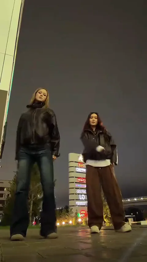 Nicole Kidman Dance AI Video Generator